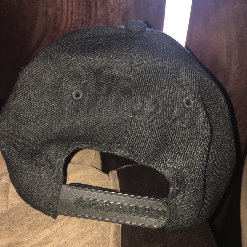 Hat - Picture 3 of 3